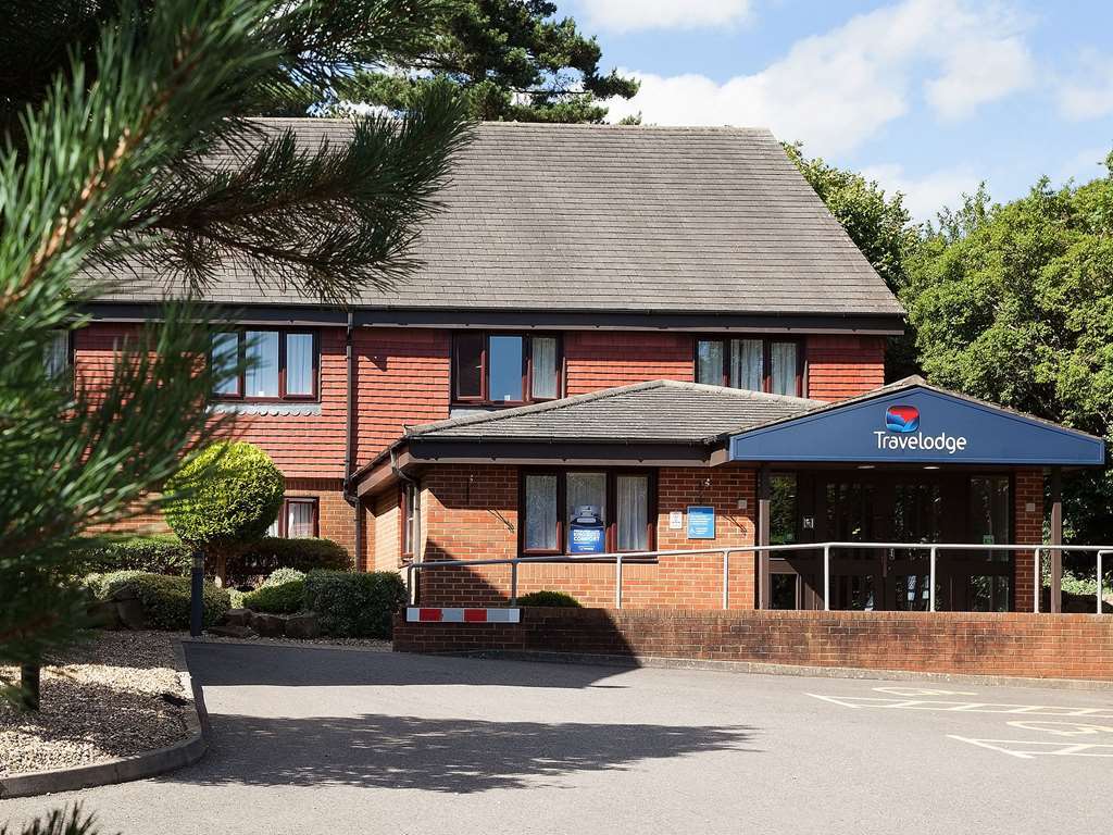 Travelodge Bracknell Kültér fotó