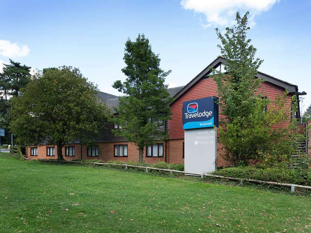 Travelodge Bracknell Kültér fotó